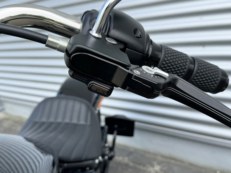 Wunderkind LED Handlebar Fittings Indicators For Harley Davidson Models