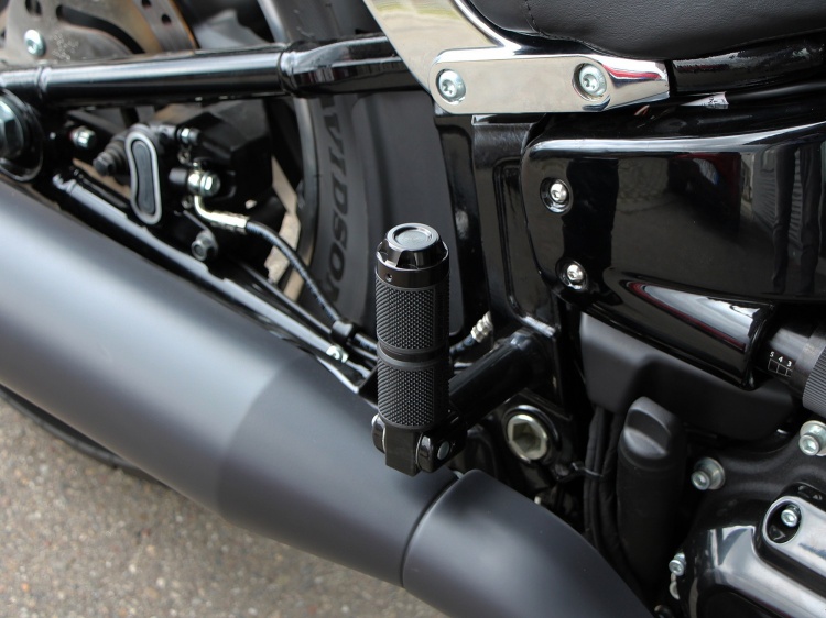 Wunderkind Replacement Foot Pegs For Pillion Rider For Harley Davidson Models