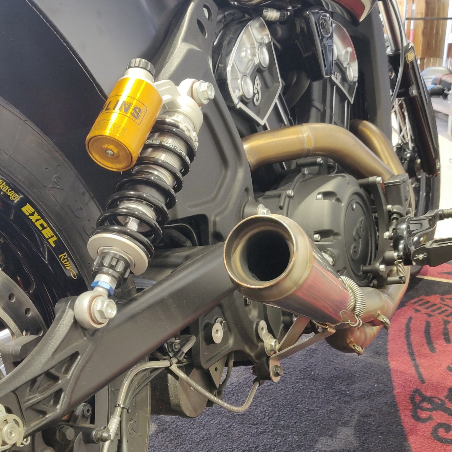 ohlins indian scout bobber